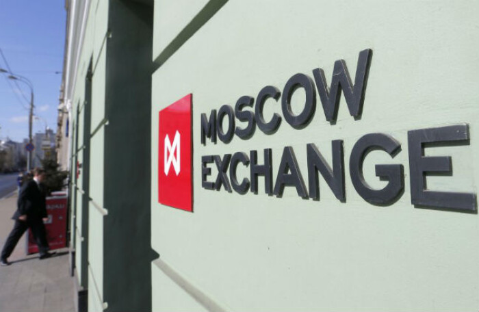 Thị trường chứng khoán Moskva chuẩn bị kinh doanh bằng tiền Việt