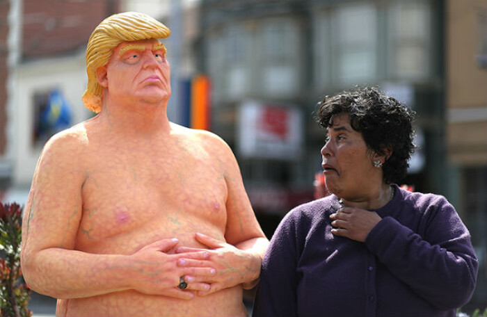 Tượng khỏa thân của Donald Trump được đấu giá tới 400 triệu 