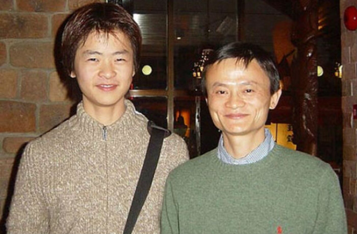 Jack Ma dạy con: 'Chỉ cần học sinh trung bình là đủ'
