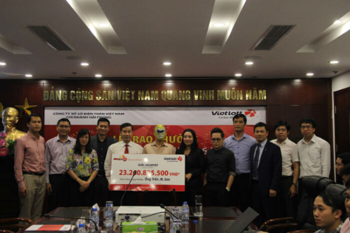 Người trúng Jackpot 23 tỷ ở Hà Nội công khai tên họ, làm từ thiện 100 triệu