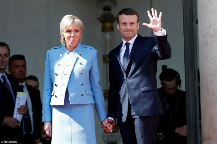 Bắn 21 phát đại bác chào mừng tân Tổng thống Pháp Emmanuel Macron