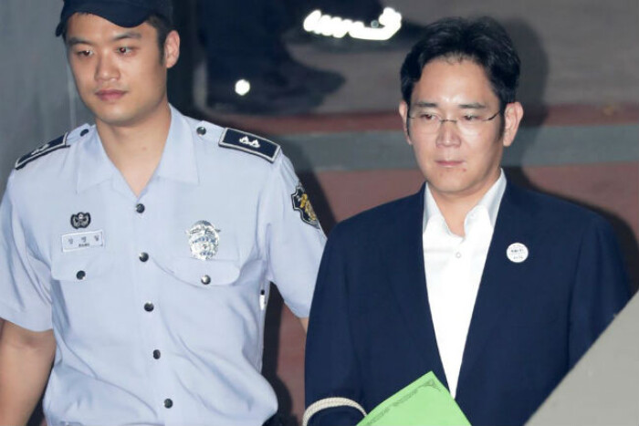 Người thừa kế Samsung bị đề nghị 12 năm tù