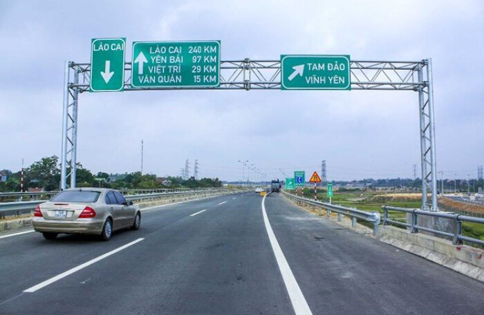 Phân luồng giao thông tuyến đường cao tốc Hà Nội – Lào Cai