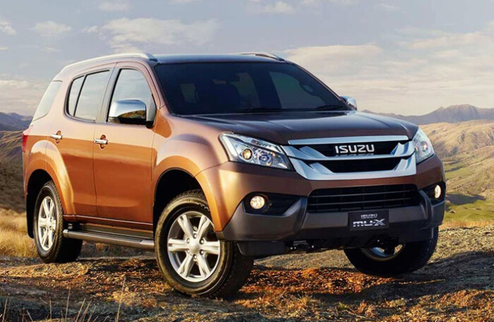 Sức ép từ Nissan Terra, Chevrolet Trailblazer và Isuzu MU-X đồng loạt giảm giá bán