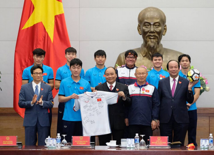 Đấu giá món quà đặc biệt tặng Thủ tướng của U23 Việt Nam: Giá khởi điểm 2 tỷ đồng
