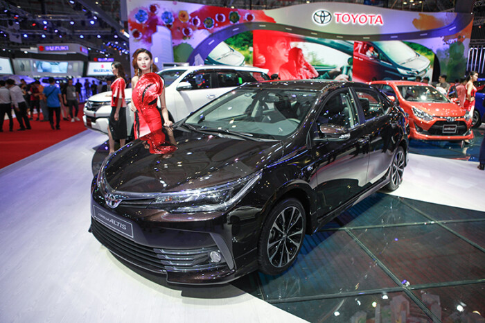 Toyota Việt Nam triệu hồi Corolla Altis do lỗi giảm xóc sau