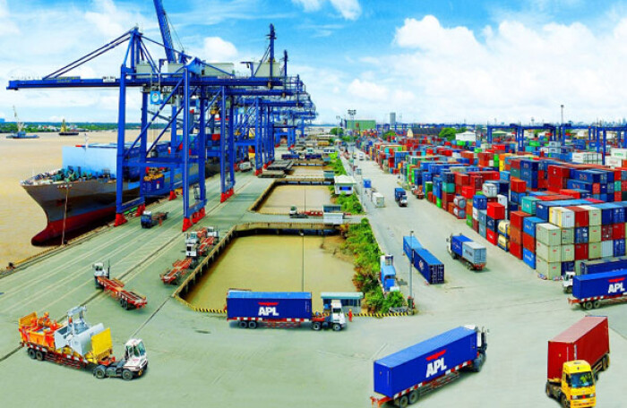 Khó khăn 'chồng chất' khó khăn, đâu là giải pháp cho ngành logistics Việt Nam?
