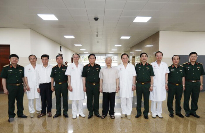 Tổng bí thư Nguyễn Phú Trọng thăm 2 nguyên lãnh đạo cấp cao Đỗ Mười và Lê Đức Anh