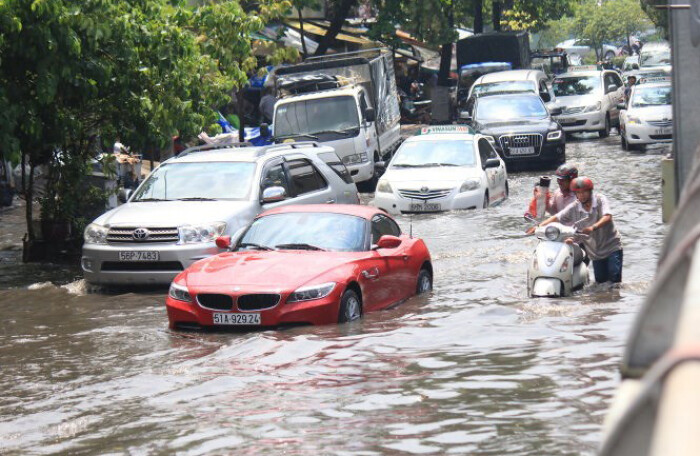 Image result for Các bước xử lý khi xe ô tô bị ngập nước