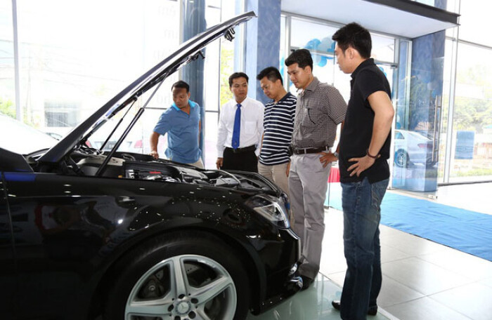Thị trường ô tô Việt dịp cuối năm: Xe lắp ráp ‘lấn át’ xe nhập khẩu