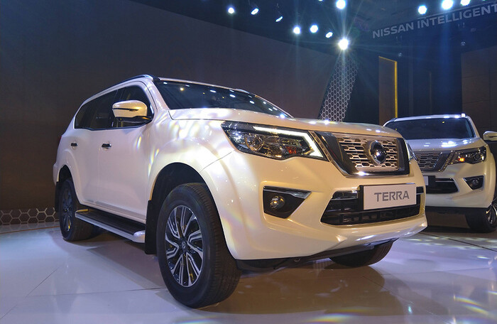 Chịu áp lực từ Toyota Fortuner, Nissan Terra giảm giá gần 30 triệu đồng