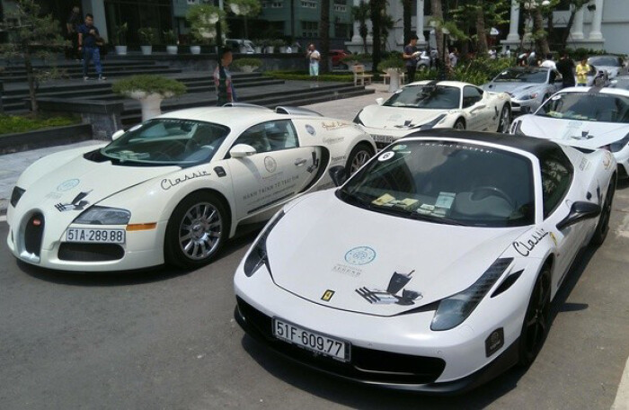 Mua chiếc ô tô 30 tỷ thuế phí, đại gia Việt ngậm ngùi bỏ siêu xe