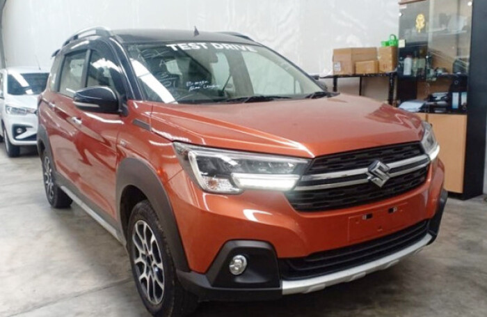 Suzuki XL7 bất ngờ về Việt Nam, giá bán khoảng 600 triệu đồng