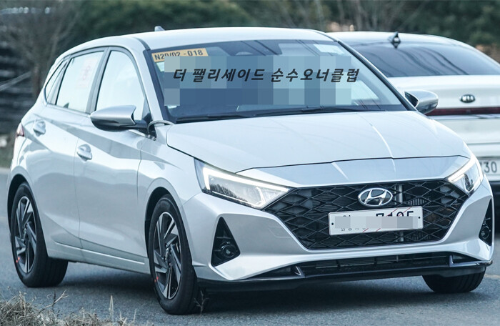 Hyundai i20 lộ diện, sắp ra mắt thị trường