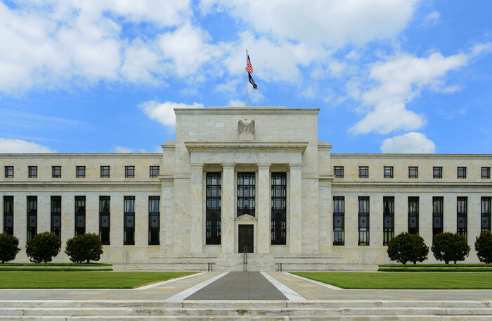 Fed duy trì chính sách tiền tệ ổn định với lãi suất gần bằng 0