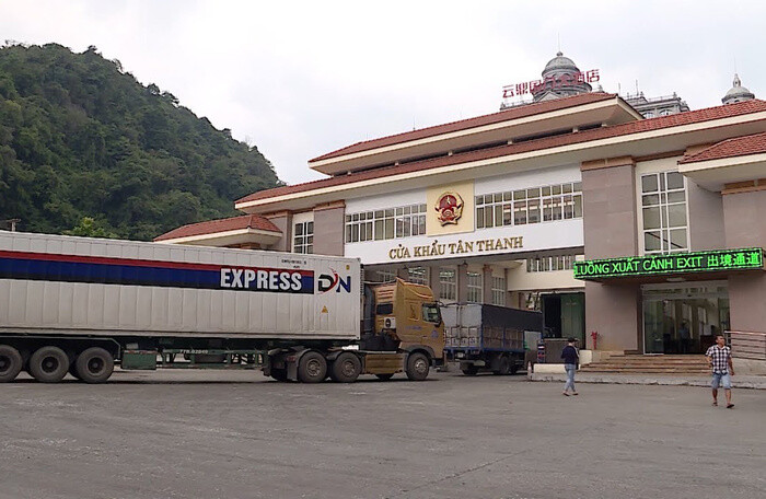 Thực hư thông tin Trung Quốc đột ngột dừng xuất nhập khẩu tại cửa khẩu Tân Thanh