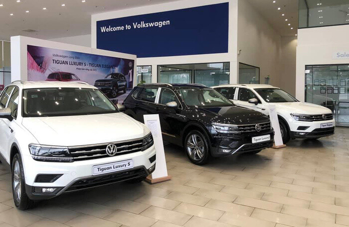 Giá xe nhập khẩu 'chạm đáy’: Volkswagen Tiguan Allspace và Subaru Outback giảm nửa tỷ đồng