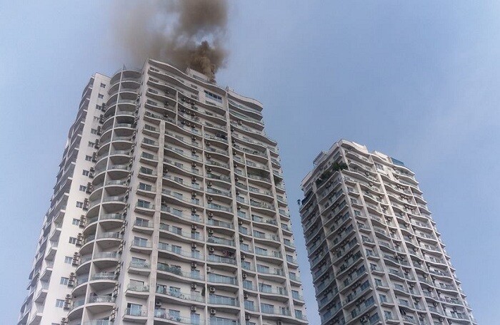 Hà Nội: Đang cháy lớn chung cư Golden Westlake trên đường Hoàng Hoa Thám
