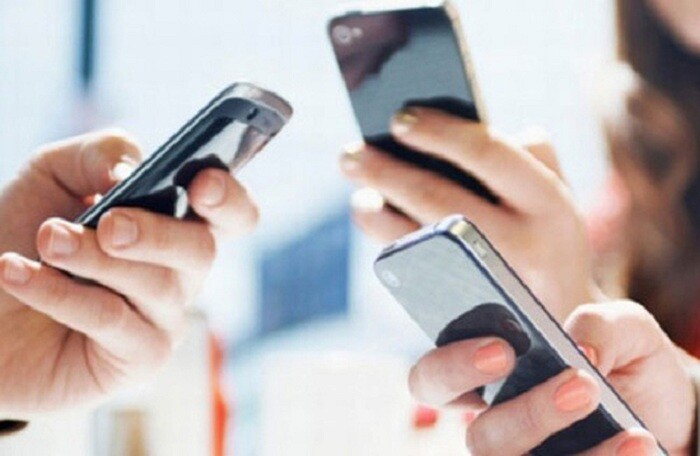 Giá cước điện thoại Viettel, Mobifone và Vinaphone sẽ giảm 20% từ 1/5