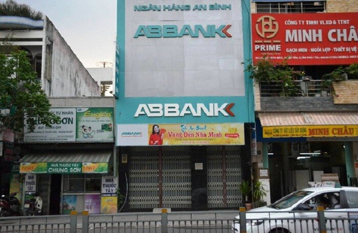 Nghi phạm thứ 3 cướp ngân hàng ABBank ở Sài Gòn bị bắt