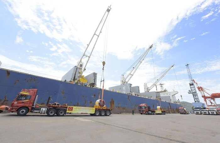 Tôn Hoa Sen lần đầu tiên xuất khẩu 15.000 tấn tôn đi châu Âu