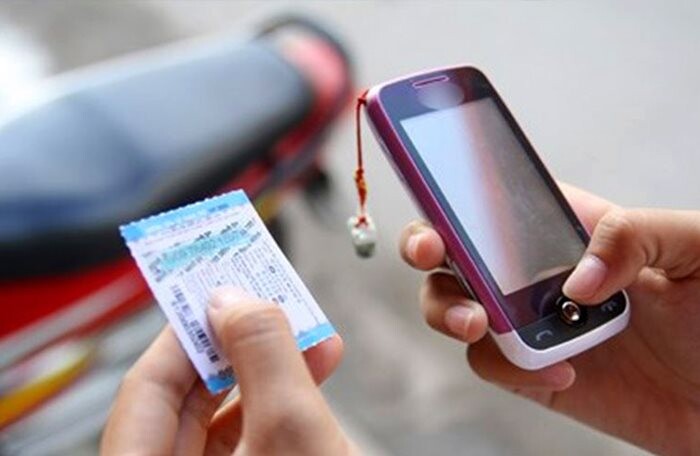 Viettel, Vinaphone, Mobifone bất ngờ tung khuyến mãi 50% thẻ nạp thuê bao trả trước