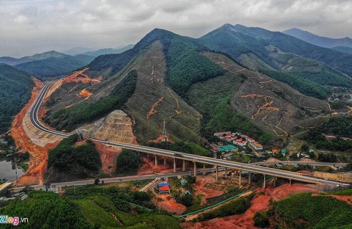 Sau 5 tháng vận hành, Quảng Ninh nâng tốc độ cao tốc Hạ Long - Vân Đồn lên 100km/h