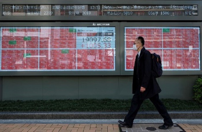Nikkei 225 lần đầu tiên vượt mốc 30.000 điểm trong ba thập kỷ