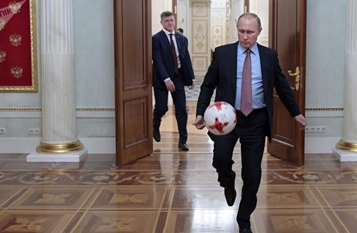 World Cup 2/7: Ông Putin hân hoan với chiến thắng của đội Nga