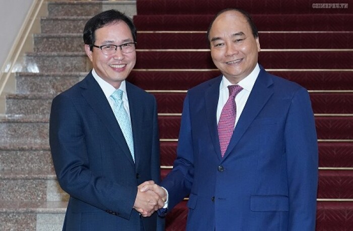 Thủ tướng đề nghị Samsung chuyển giao công nghệ cho doanh nghiệp công nghiệp phụ trợ