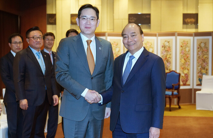 Thủ tướng muốn Samsung xây nhà máy sản xuất sản phẩm bán dẫn ở Việt Nam