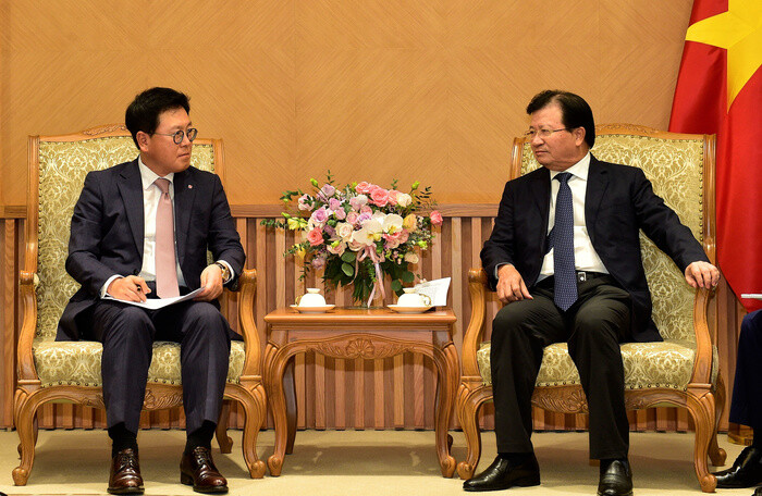 Phó thủ tướng muốn Lotte đầu tư vào hạ tầng giao thông Việt Nam