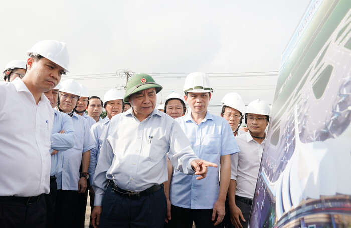 Thủ tướng kiểm tra tiến độ dự án sân bay Long Thành: 'Ai không làm thì đứng ra một bên'