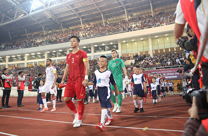 Khán giả vào sân Mỹ Đình xem tuyển Việt Nam thi đấu cần đáp ứng điều kiện gì?