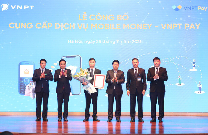 Nhà mạng đầu tiên tại Việt Nam triển khai dịch vụ Mobile Money