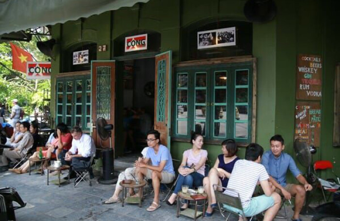 Hà Nội: Nhà hàng, quán cà phê trong nhà mở cửa lại từ ngày 2/3