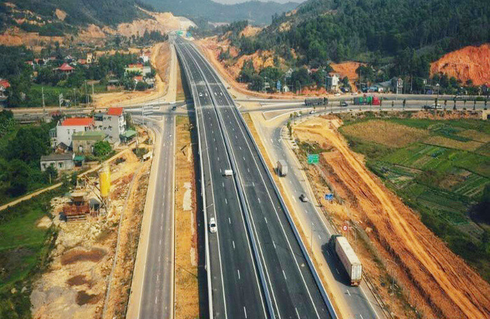 Quốc hội đề nghị Chính phủ làm rõ hàng loạt vấn đề trong dự án cao tốc Bắc - Nam