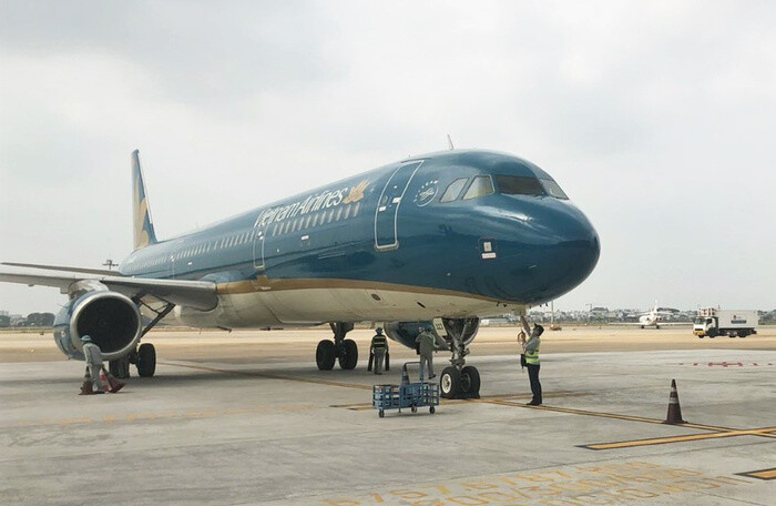 Việt Nam đón chuyến bay chở du khách nước ngoài đầu tiên
