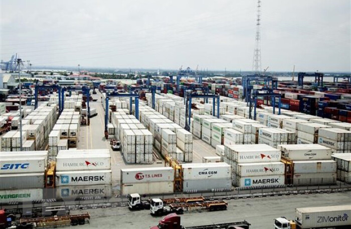 Sản lượng hàng hóa thông qua cảng biển vẫn tăng trưởng thấp