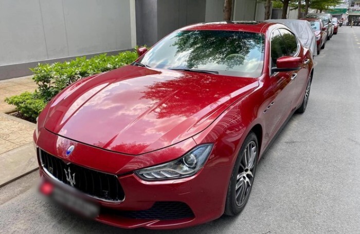 Xế lạ Maserati Ghibli mất giá 3 tỷ đồng sau 3 năm sử dụng