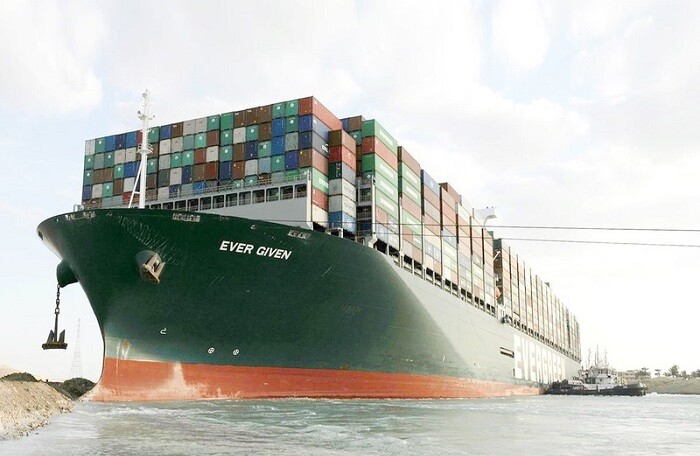 Siêu tàu kẹt trên kênh Suez và thiệt hại của doanh nghiệp Việt Nam