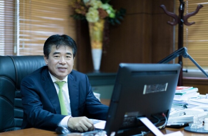 Phó chủ tịch Hòa Phát sang tay 12 triệu cổ phiếu HPG cho 2 con trai