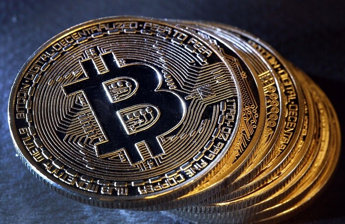 Giảm giá mạnh, liệu Bitcoin có còn chỗ đứng?