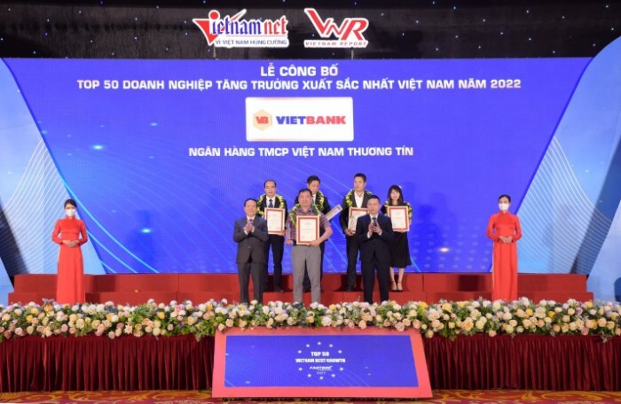 Vietbank lọt top 50 doanh nghiệp tăng trưởng xuất sắc nhất Việt Nam 2022
