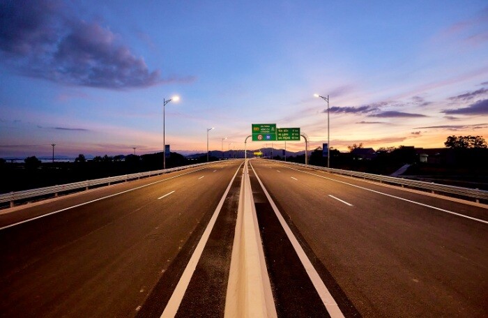 Khám phá tuyến cao tốc Sun Group đầu tư có hệ thống chiếu sáng hiện đại nhất Việt Nam