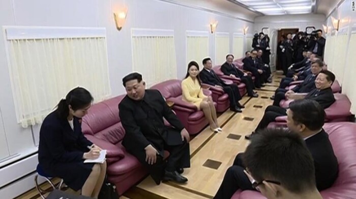 Công bố hình ảnh trong 'hỏa xa' ông Kim Jong Un thăm Trung Quốc