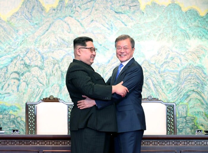 Đề cử Nobel Hòa bình cho ông Kim Jong-un và Moon Jae-in?