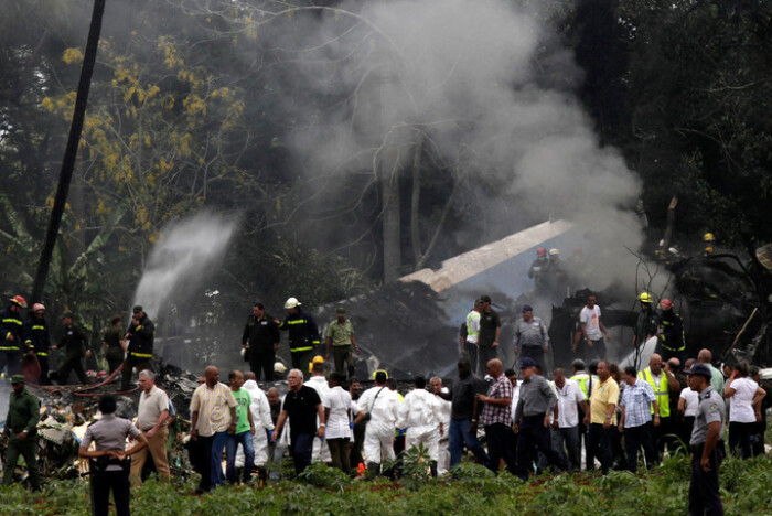 Máy bay rơi ở Cuba: Hơn 100 người chết, 3 phụ nữ sống sót