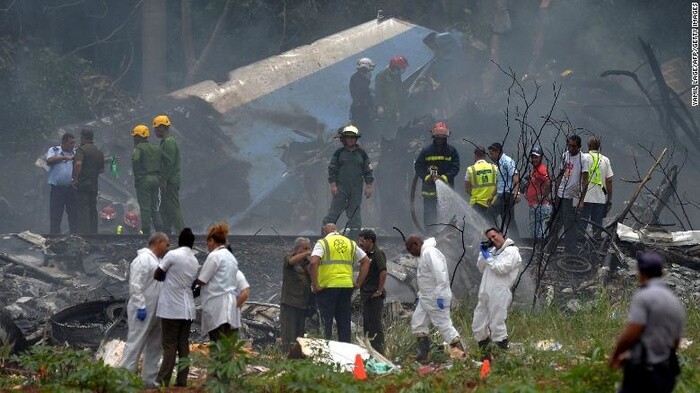 Video: Máy bay rơi ở Cuba, hơn 100 người thiệt mạng