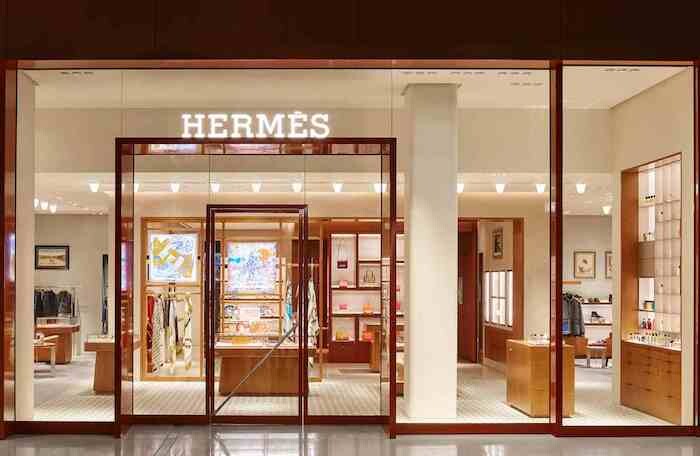 Đại dịch không làm giảm nhu cầu hàng xa xỉ, doanh số của Hermes vẫn tăng trưởng mạnh